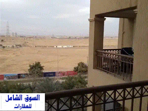 شقة ٣ غرف فاخرة بكمبوند سراي بجوار مدينتي - كاش أو تقسيط حتى ٨ سنوات!