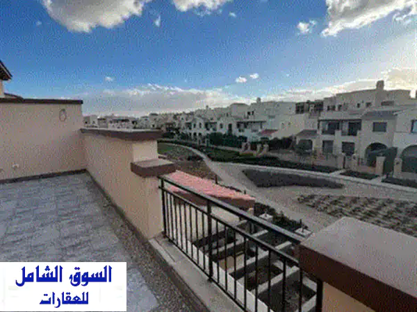 توين هاوس كلاسيك ٣٠٦ متر للبيع في كمبوند هايد بارك فيو لاند سكيب ، بموقع مميز، باقل سعر فى السوق