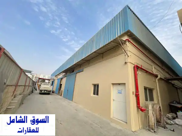 فرصة استثمارية ذهبية! بناية ومستودعات للبيع في...