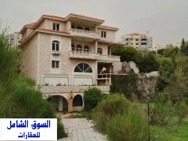 فرصة ذهبية! أرض وفيلا فسيحة للبيع في قليعات ريفون...