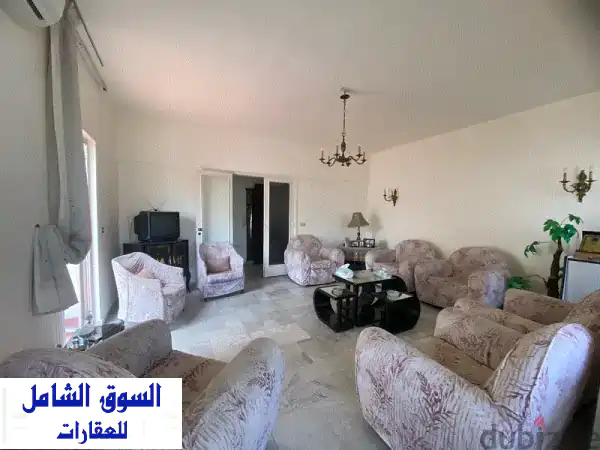 شقة فاخرة للبيع في قلب مار إلياس بسعر لا يُفوّت!...
