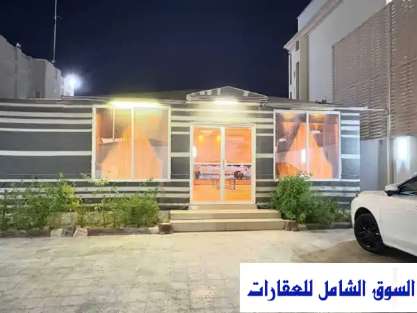 فيلا فاخرة مفروشة للإيجار في أم قرن - 9 غرف نوم + ملحق!  (16000 ريال)