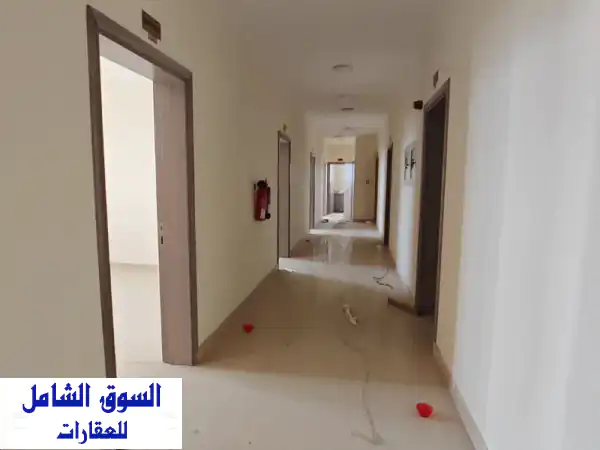 مكتب حديث للإيجار في مصفح الصناعية بأبوظبي - مساحة...