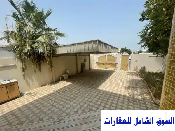 فيلا فاخرة للإيجار في شرقان، الشارقة - مسكن...