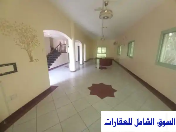 فيلا تجارية سكنية فاخرة للإيجار/ للبيع في...
