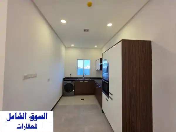 شقة فاخرة للإيجار في سند - ٣ غرف، نصف مفروشة، جاكوزي!