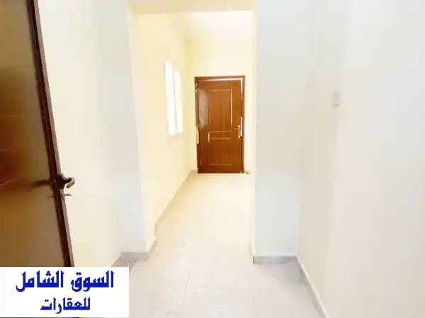 شقة للإيجار في الوكرة - موقع مميز ومساحة واسعة