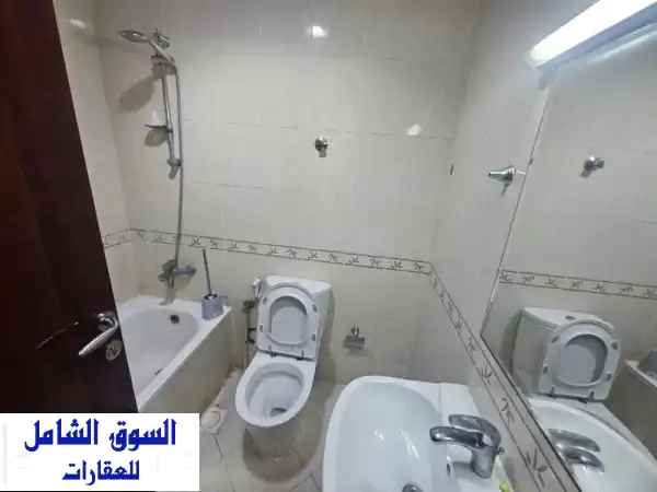 شقة فاخرة مفروشة بالكامل للبيع في سيتي تور عجمان - فرصة استثمارية رائعة!