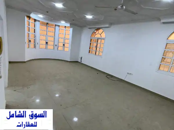 بيت عائلي فسيح للإيجار في الرفاع - بالقرب من المدارس واللولو هايبر ماركت!