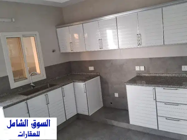 بيت فاخر للإيجار في أم خنور، الشارقة - صيانة كاملة وتجديد شامل!