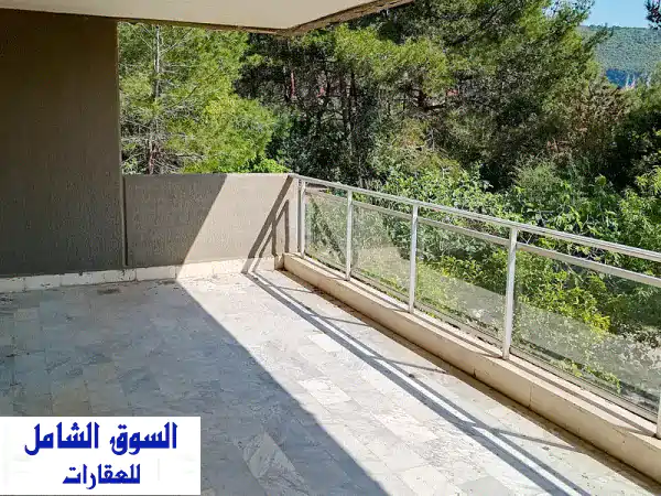 شقة فاخرة للإيجار في الربوة - إطلالة بحرية خلابة!
