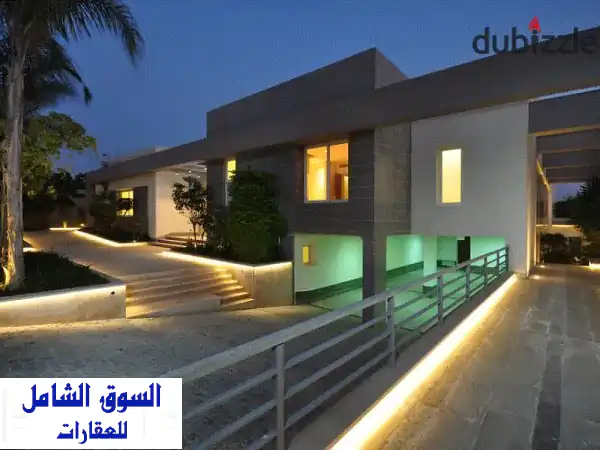 تاون هاوس كورنر فاخر للبيع في بيراميدز هيلز -...