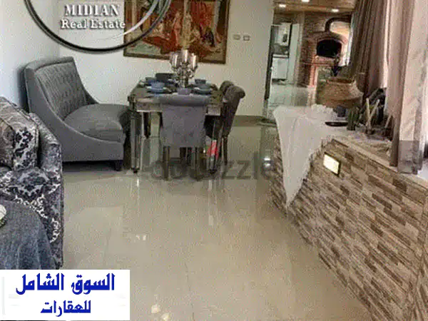 شقة فاخرة في الرابية - طابق أخير مع روف 400م² وإطلالة خلابة! (رقم الإعلان: 9615)