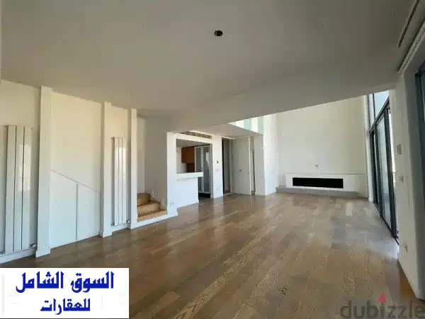 شقة لوفته أنيقة للبيع في الأشرفية - إطلالة ساحرة...
