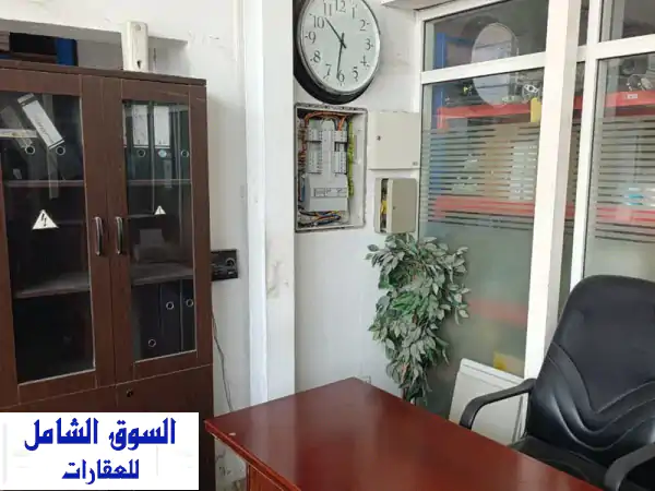 للإيجار في مصفح الصناعية ستور كبير حوالي 1000 متر...