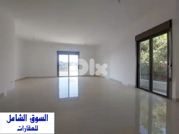 شقة فاخرة 200 متر² في النّقاش، المتن، بإطلالة جزئية...
