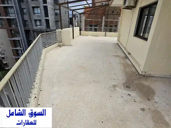 شقة بنتهاوس فاخرة للبيع في بدارو - قلب بيروت النابض!