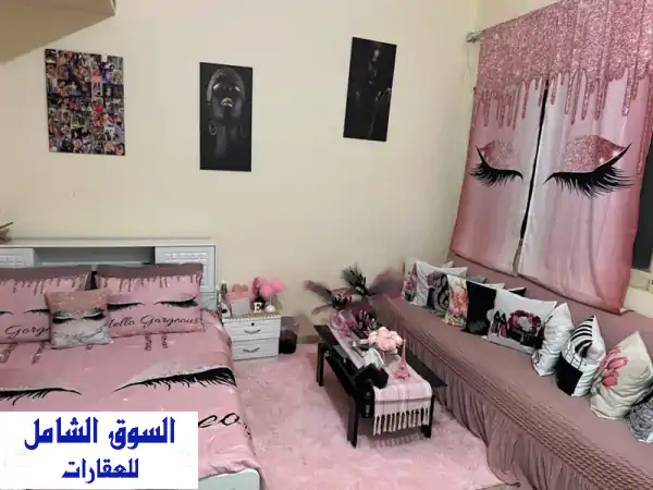 شقة مفروشة في الكرامة - غرفة نوم مستقلة لبنت محترمة (١٥٠٠ درهم شامل)