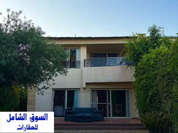 توين هاوس فاخر متشطب للبيع في كمبوند الربوة -...