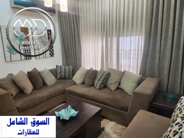 شقة فاخرة مفروشة للإيجار بالرابية - 200م²، إطلالة خلابة، سعر مميز!