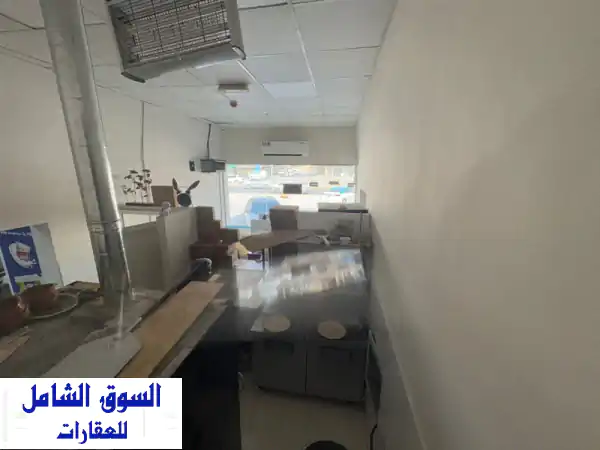 فرصة ذهبية! مطعم رابح جاهز للبيع في الروضة - 120 ألف فقط!