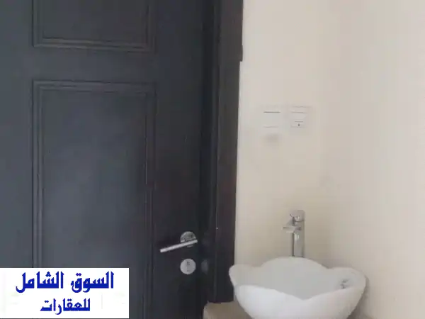مكتب فاخر 90 متر في برج جديد بأبوظبي - فرصة استثمارية رائعة!