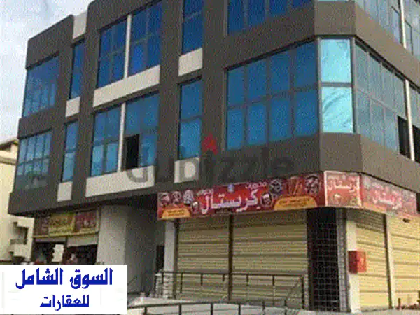 فرصة ذهبية! محل تجاري فاخر للبيع في مول...
