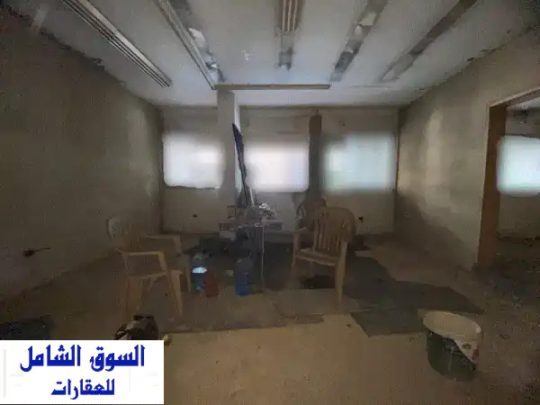 مكتب للبيع في مار إلياس بسعر مغرٍ - مساحة 233 مترًا!...