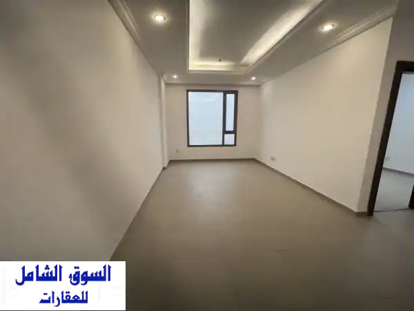 شقة للبيع في بنيد القار - خصوصية تامة وبناء حديث!...