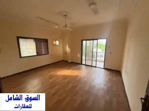 شقة فاخرة للإيجار السنوي على كورنيش عجمان |...