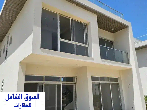 فيلا مستقلة فاخرة بفيو لاجون في كمبوند مزارين...