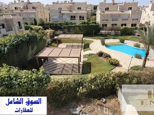 فيلا فاخرة للبيع في الباتيو 5 إيست توين - الشروق...