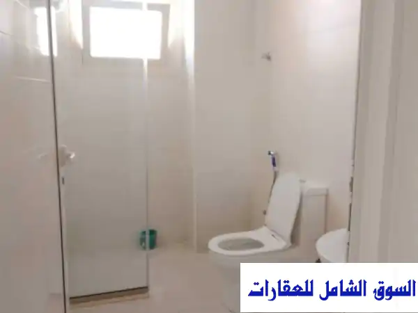 فيلا دوبلكس فاخرة للإيجار السنوي في زاخر العين - 5 غرف نوم، 200 متر مربع! قرب خزانات أدنوك