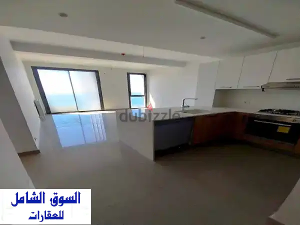 شقة فاخرة مطلة على البحر في قلب المدينة |...