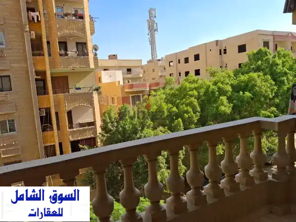 شقة فاخرة للبيع في حدائق الأهرام - مساحة 213م²،...