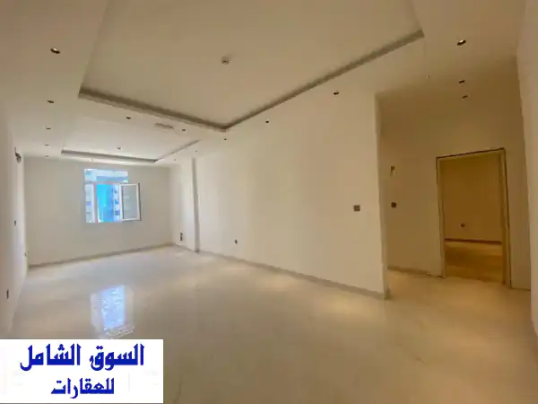 شقة فاخرة للإيجار بجوار إسبير الرياضي - غرفتين وصالة و٣ حمامات! 6500 ريال