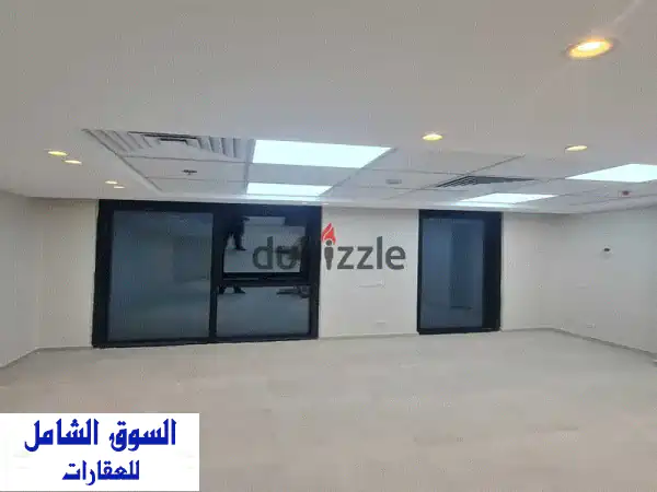 مكتب إداري فاخر للإيجار في هايد بارك القاهرة الجديدة...