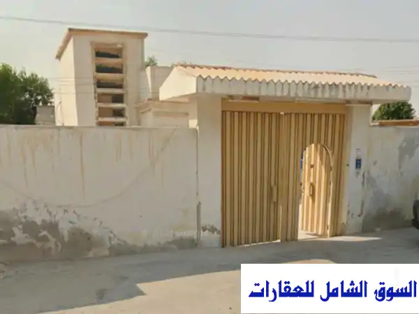 فرصة استثمارية رائعة! بيت شعبي فاخر بمعيذر الشمالي...