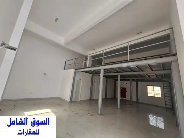 معرض مميز + 3 محلات تجارية للبيع في الجرف الصناعية 2 - فرصة استثمارية ذهبية!