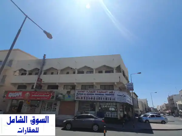 بناية تجارية استثمارية رائعة في المحرق - دخل مضمون...