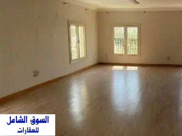شقة فاخرة للإيجار في النزهة الجديدة - فيو رائع على الحديقة! (لأسر أو عروسين فقط)