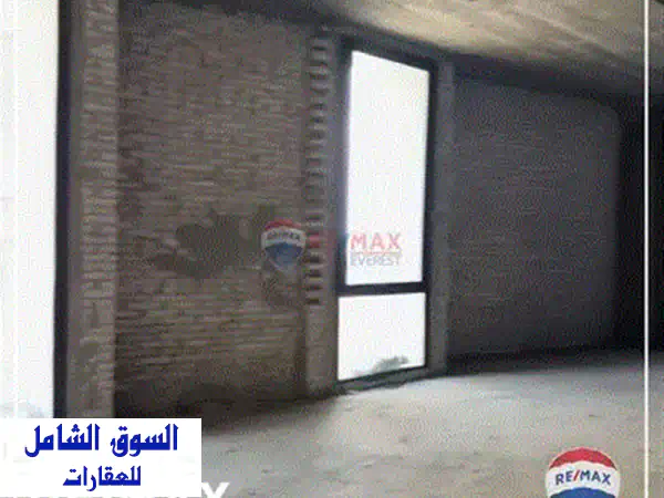 مكتب إداري فاخر للإيجار في لاسيتي مول -  موقع مميز و تشطيب هاي دي لوكس!