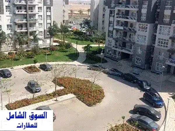 شقة للإيجار في مدينتي - غرفتين نوم، مكيفه بالكامل، موقع متميز!