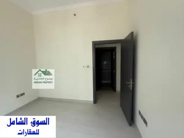 شقة فاخرة للإيجار في شارع النجدة - بناية جديدة! (120 ألف)