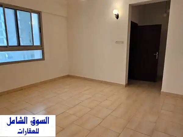 شقة فاخرة للبيع في البسيتين - تملك حر للأجانب! قرب مستشفى الملك حمد والجامعة الأهلية
