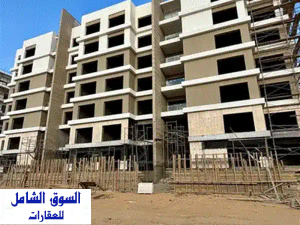 شقة 4 غرف فاخرة للبيع بالقاهرة الجديدة - تقسيط 9 سنوات بجوار AUC
