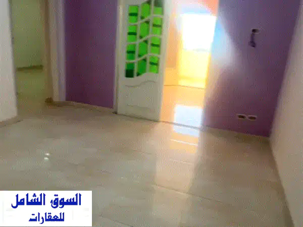 شقة بحريّة فاخرة للبيع في مجاورة 64 - تشطيب سوبر...