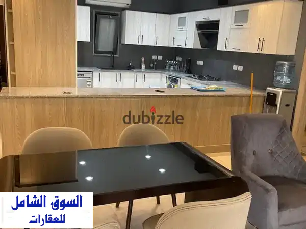 شقة فاخرة مفروشة بالكامل للإيجار في ليك فيو ريزيدنس...