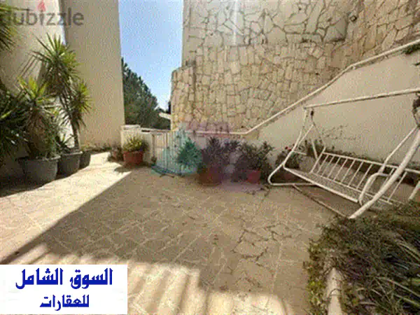شقة فاخرة للبيع في زوق مكايل - موقع متميز وقريب من جميع المرافق