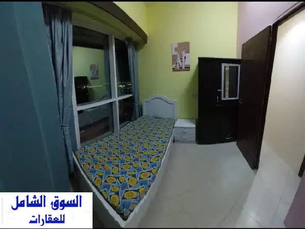 غرف بنات فقط!  راحة وفخامة بالقرب من مترو استاد دبي